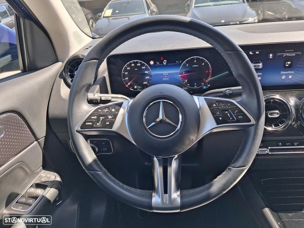 Mercedes-Benz GLA 180 d Progressive - 21