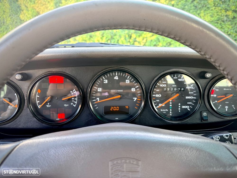 Porsche 911 (993) - 24
