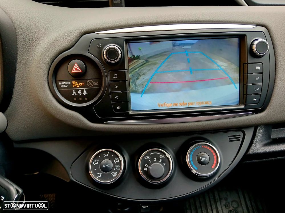 Toyota Yaris 1.4 D-4D Comfort+P.Style - 12