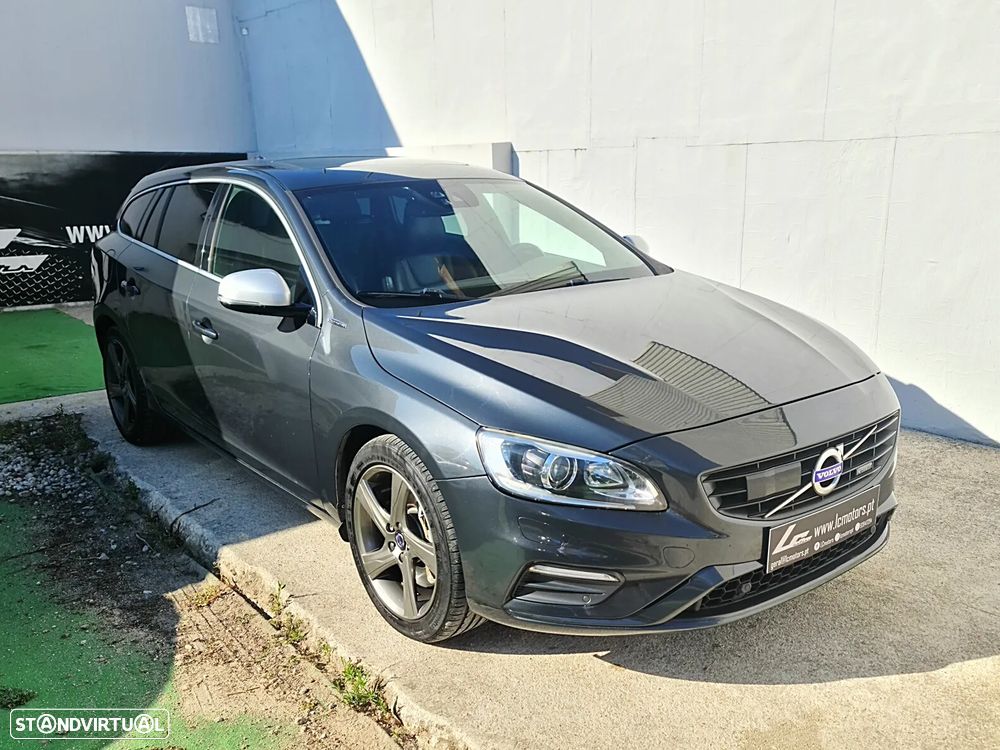 Volvo V60 2.4 D6 R-Design Sum.AWD Phev - 3