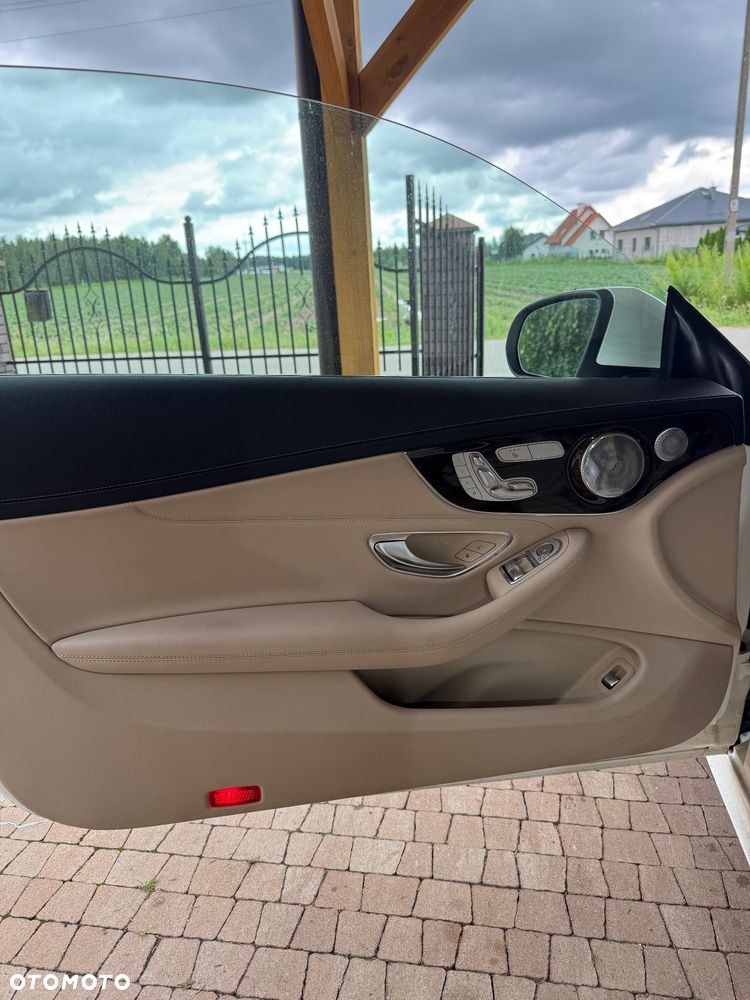 Mercedes-Benz Klasa C 300 7G-TRONIC - 14