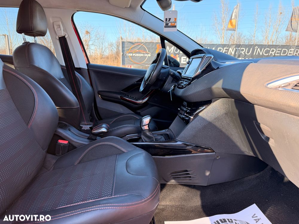 Peugeot 2008 1.2 PureTech Turbo GT-Line - 7