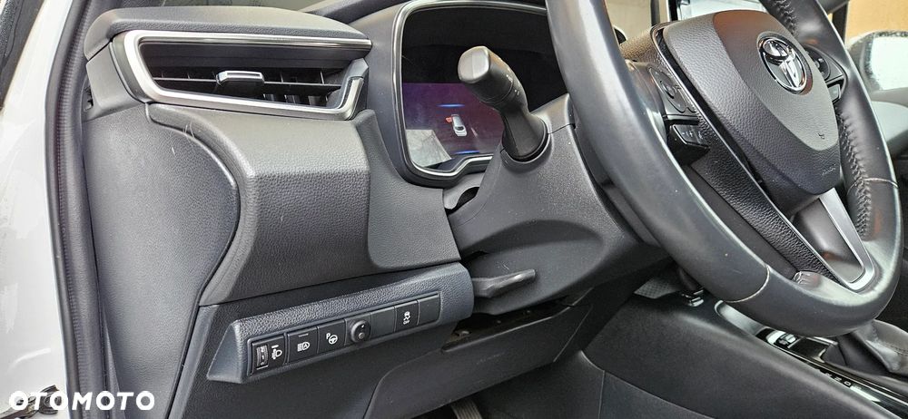 Toyota Corolla 1.8 Hybrid Comfort - 18