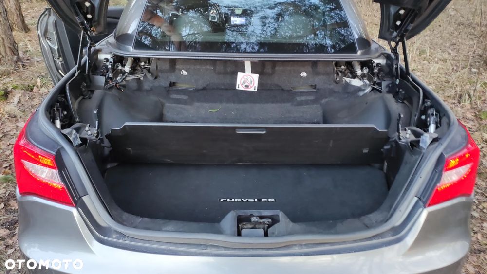 Chrysler 200 - 19