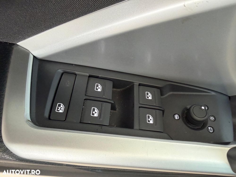 Audi Q3 35 TDI S tronic Advanced - 39