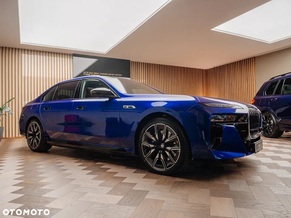 BMW Seria 7 M760e PHEV xDrive sport - 3