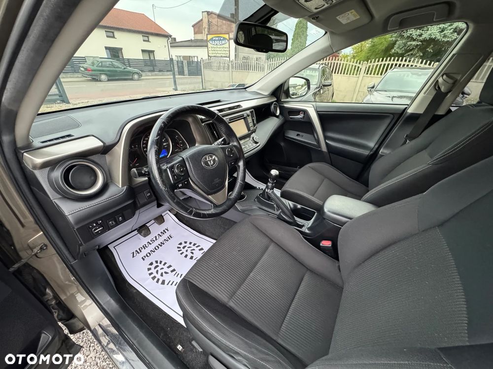Toyota RAV4 2.0 D-4D Premium - 17