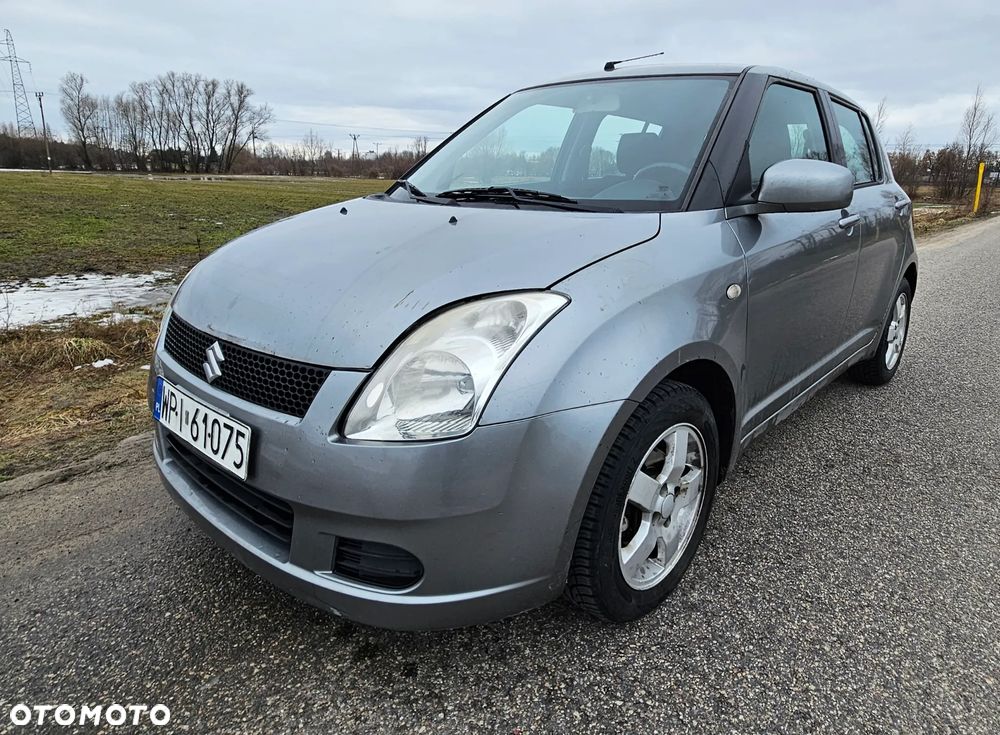 Suzuki Swift - 1