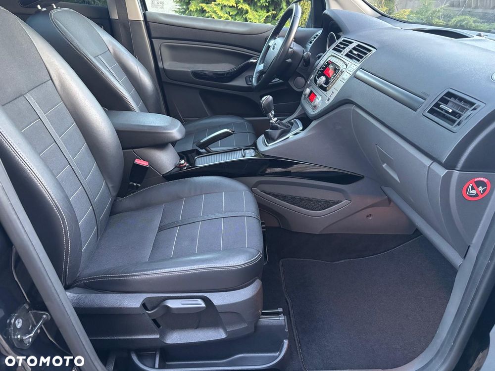 Ford Kuga 2.0 TDCi 4x4 Titanium - 30