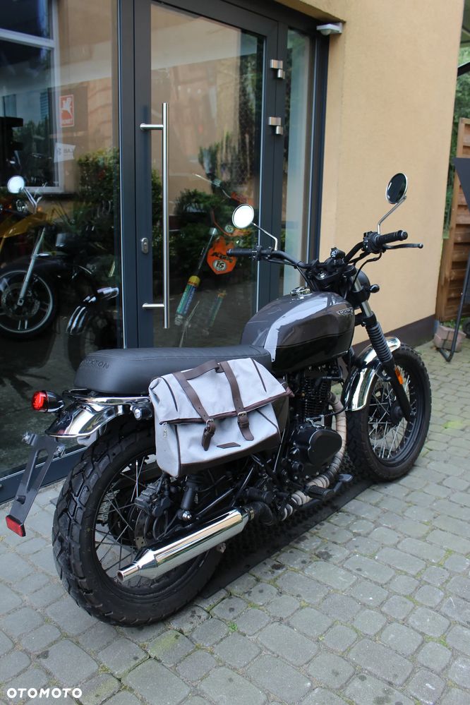 Brixton Cromwell - 7