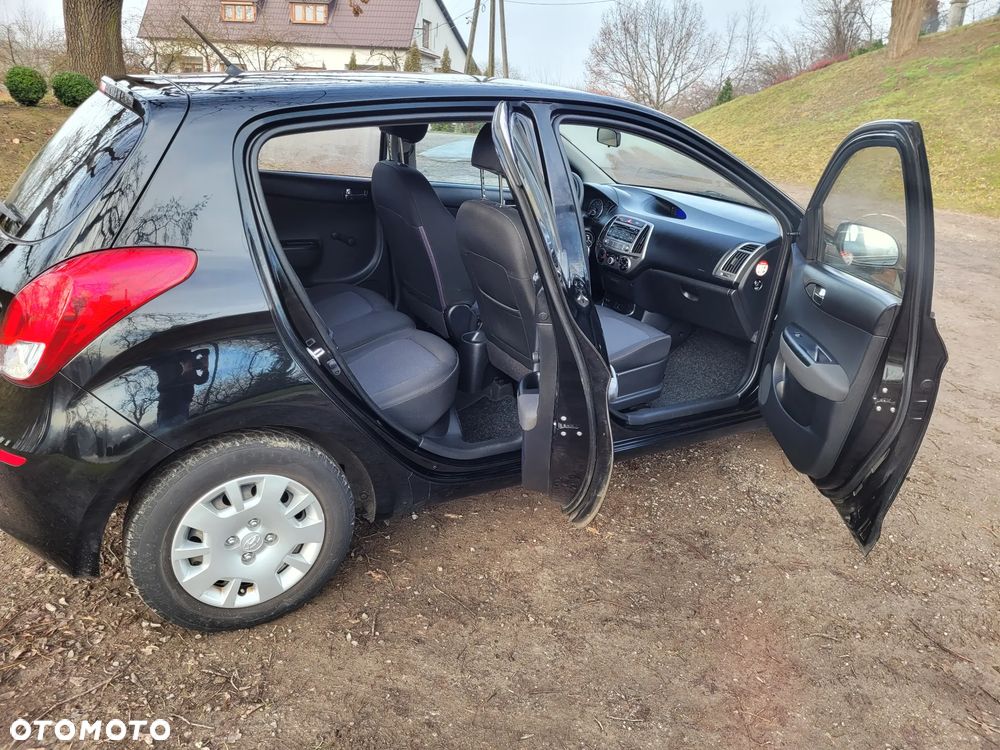 Hyundai i20 1.2 Fifa World Cup Edition - 20