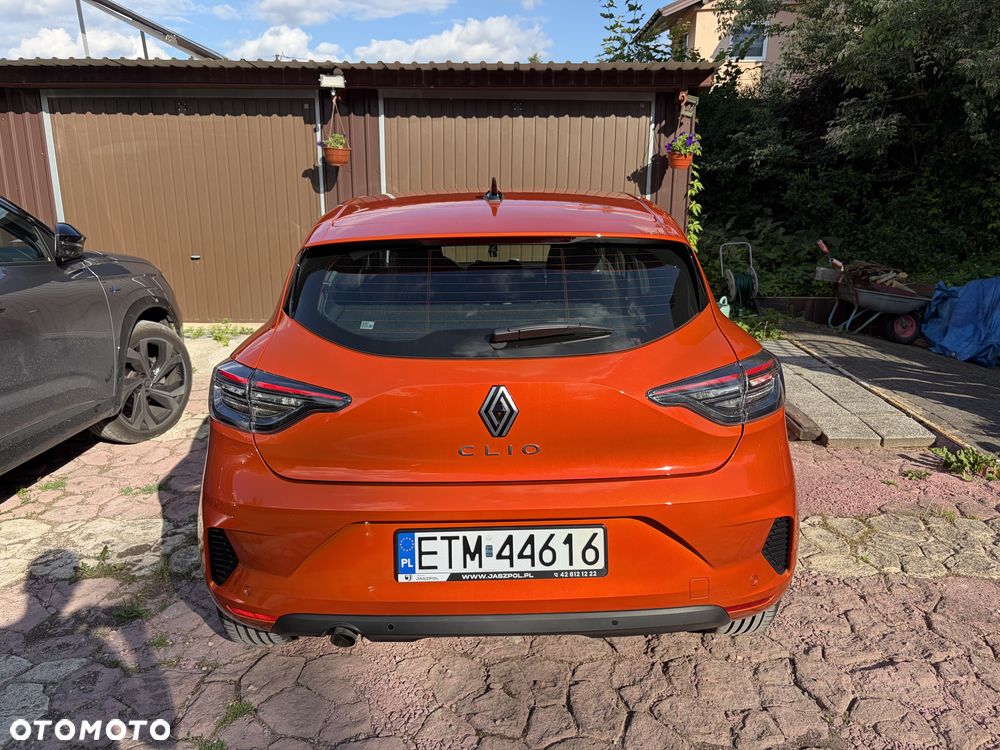 Renault Clio - 11