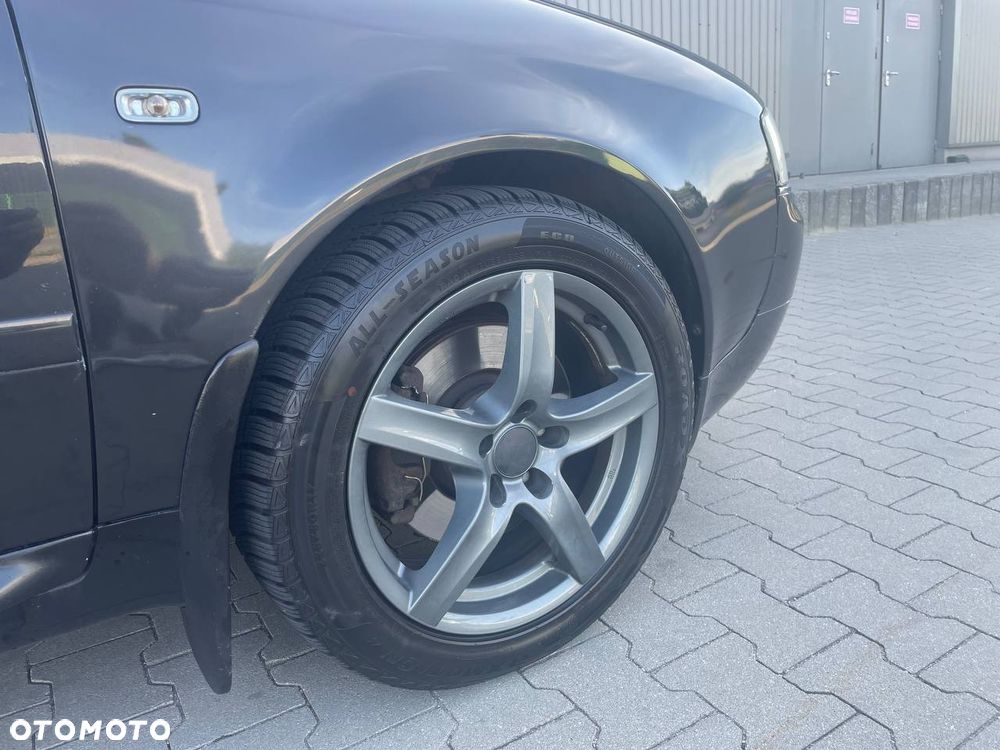 Audi A6 Avant 2.4 - 5