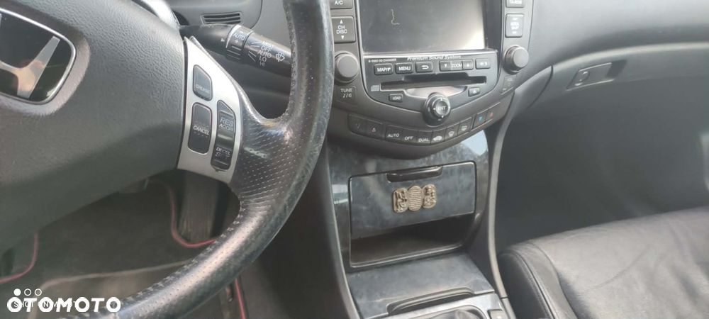 Honda Accord 2.4 Executive - 12