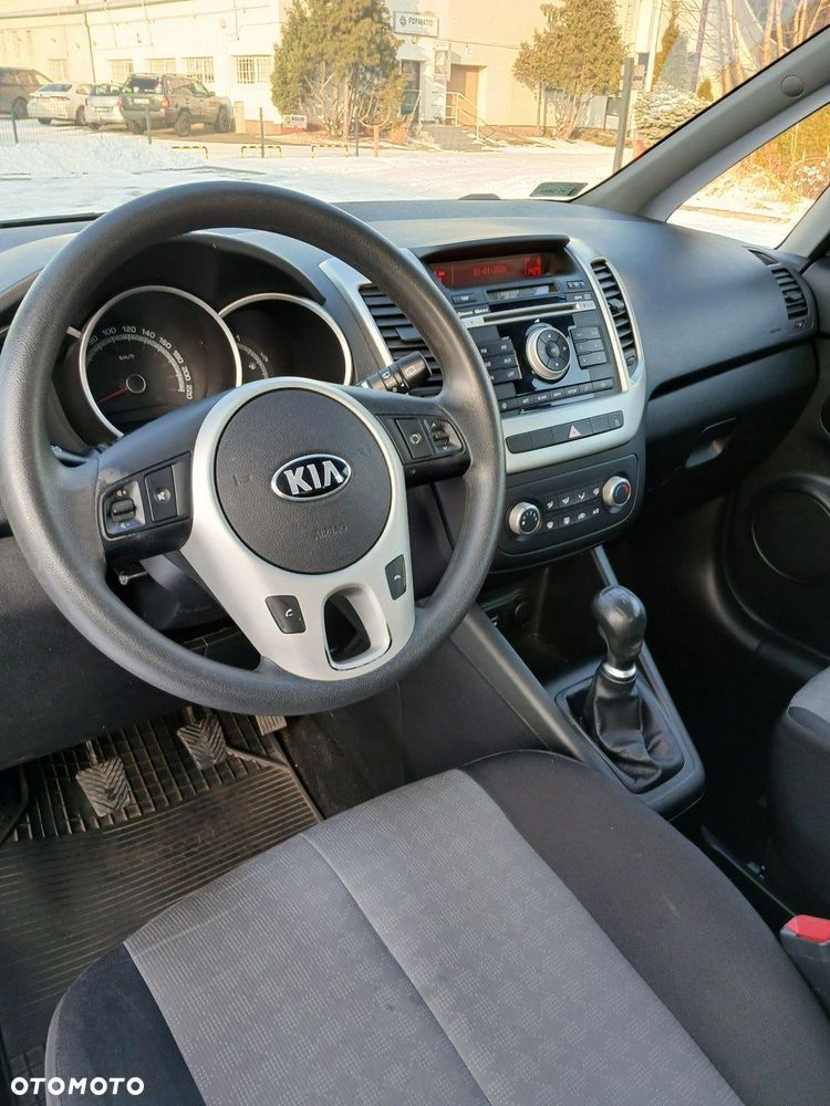 Kia Venga 1.6 M - 11