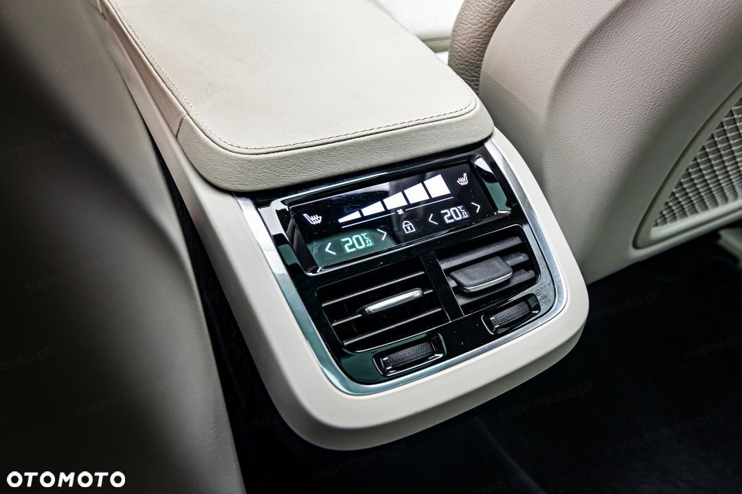 Volvo XC 90 - 28