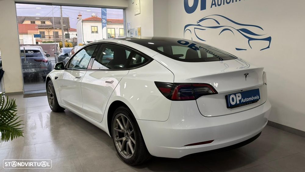 Tesla Model 3 Long Range Tração Traseira - 3