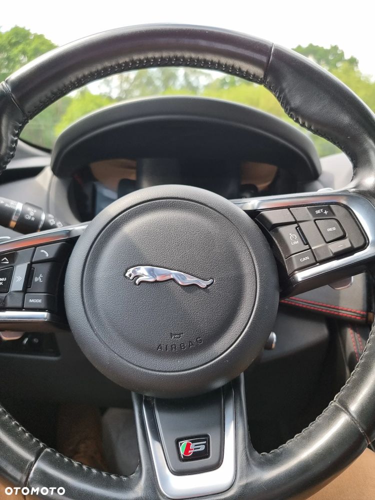 Jaguar F-Pace 3.0 TDV6 AWD S - 26