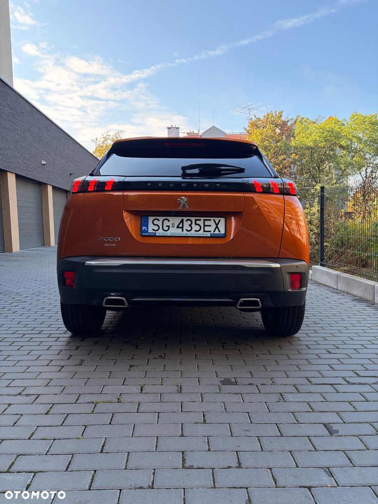Peugeot 2008 1.2 PureTech Allure S&S - 6