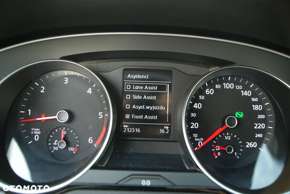 Volkswagen Passat 2.0 TDI SCR DSG Highline - 33