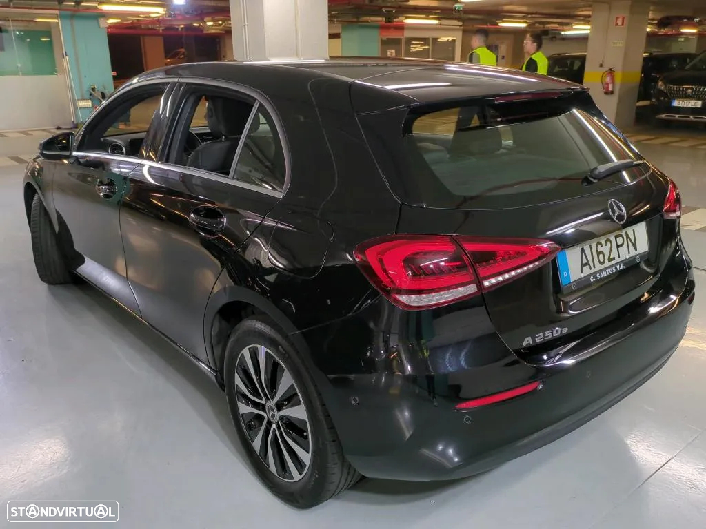 Mercedes-Benz A 250 e Style Plus - 2