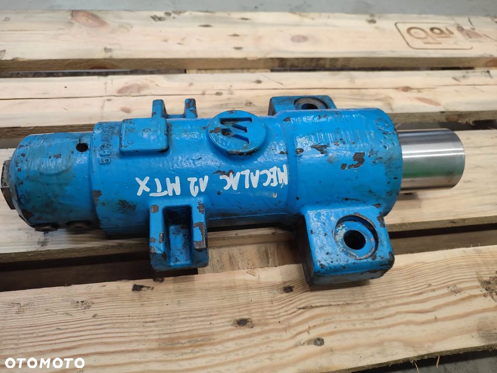 Siłownik stabilizator Mecalac 12 MTX (5930657) - 8