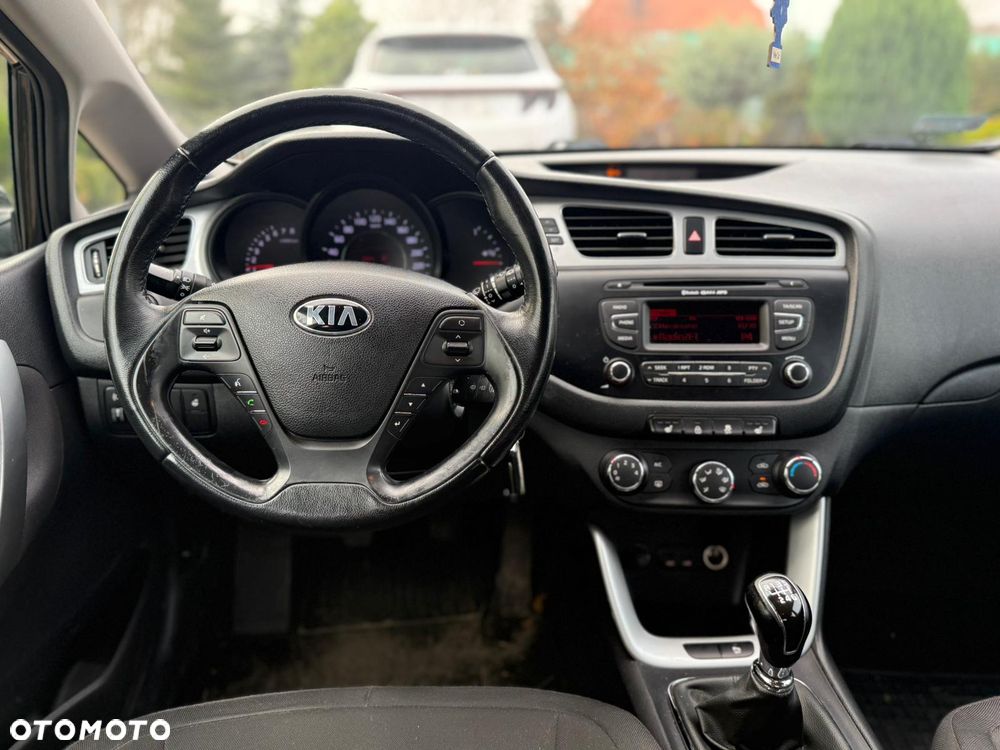 Kia Ceed 1.4 CVVT Attract - 7