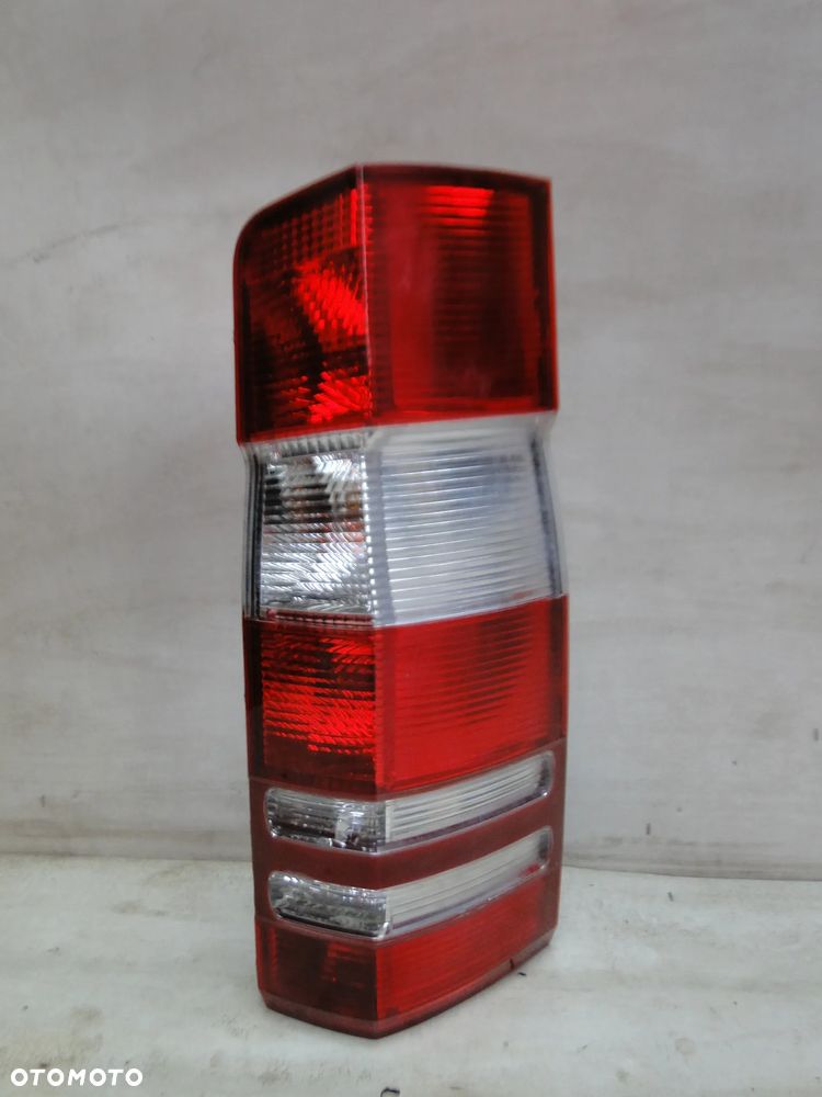 MERCEDES SPRINTER 906 LAMPA PRAWA TYŁ TYLNA EUROPA - 2