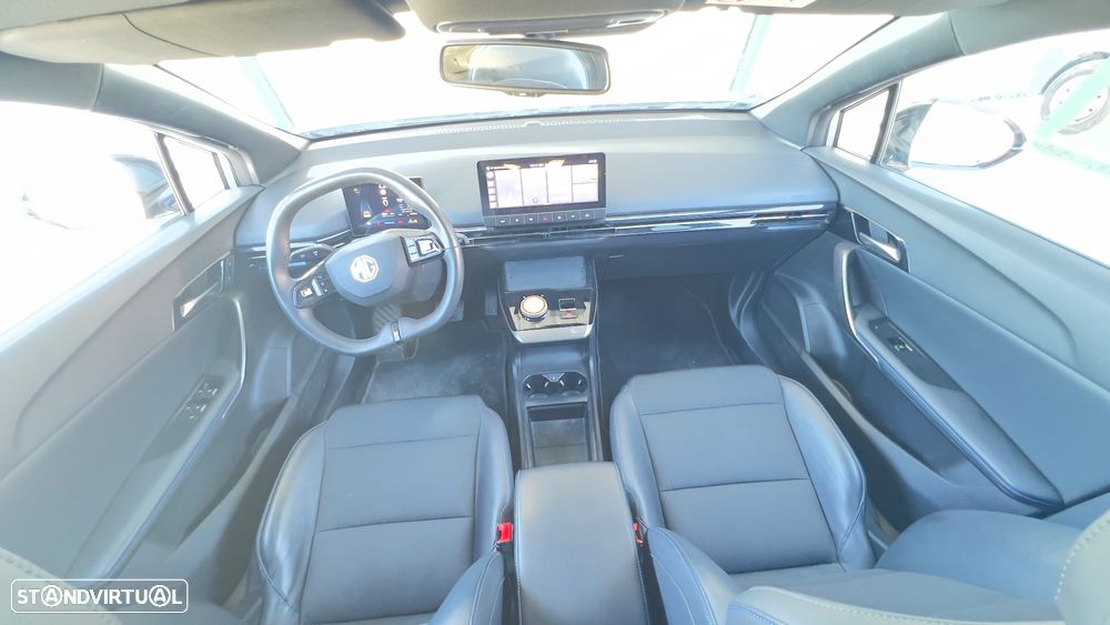 MG MG4 77 kWh Extended Range Luxury - 10