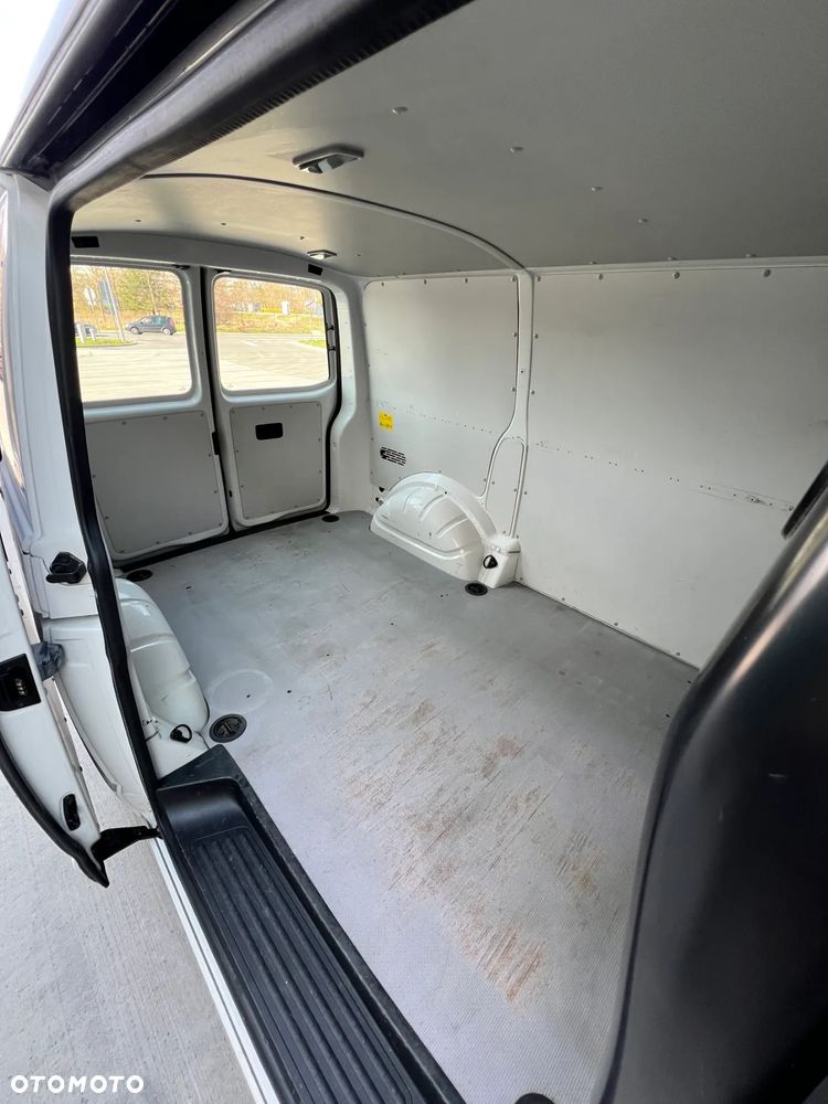 Volkswagen Transporter - 6