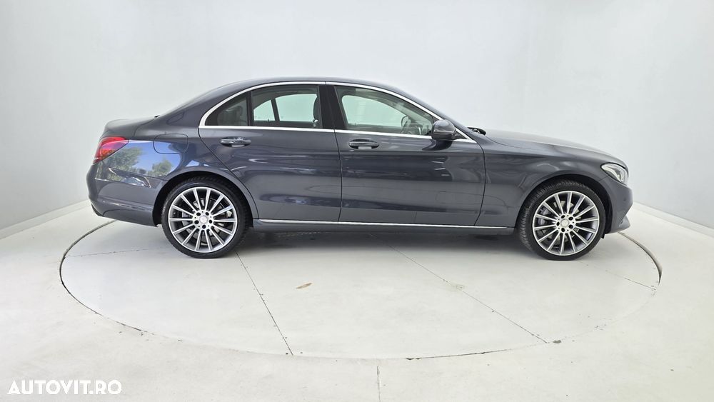 Mercedes-Benz C - 5