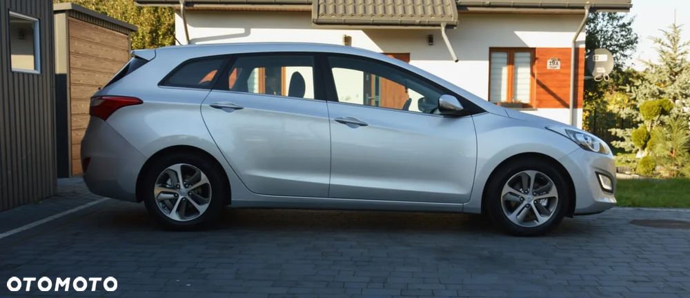 Hyundai i30 Kombi 1.6 CRDI Family - 9