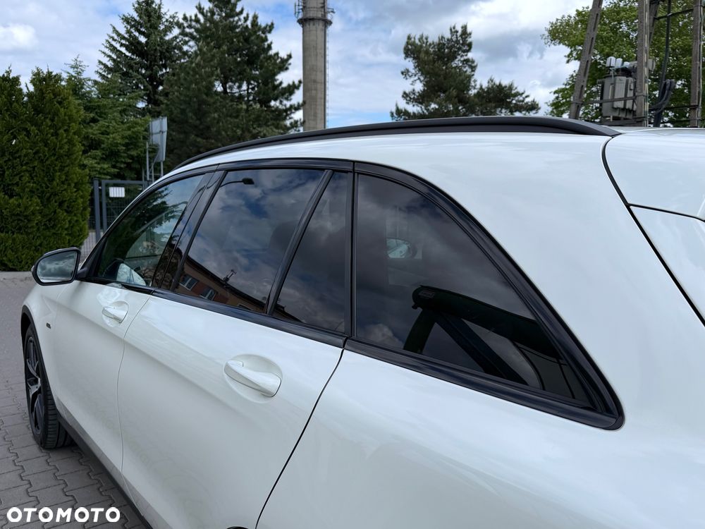 Mercedes-Benz GLC 300 de 4Matic 9G-TRONIC AMG Line - 41