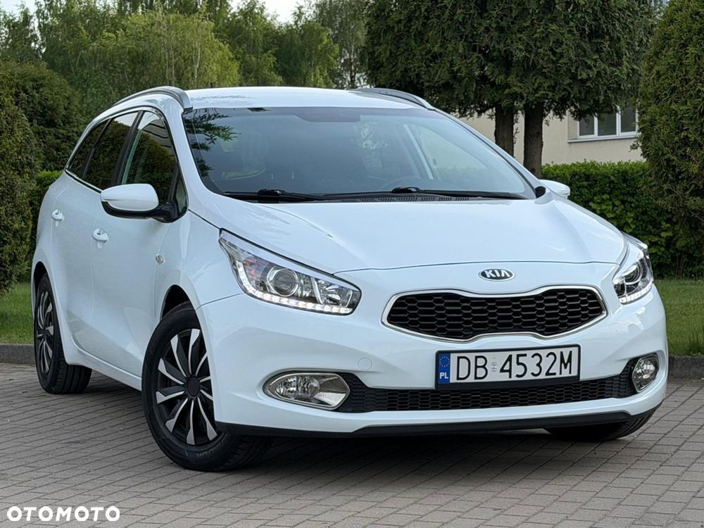 Kia Ceed 1.6 GDI Fifa World Cup Edition - 13
