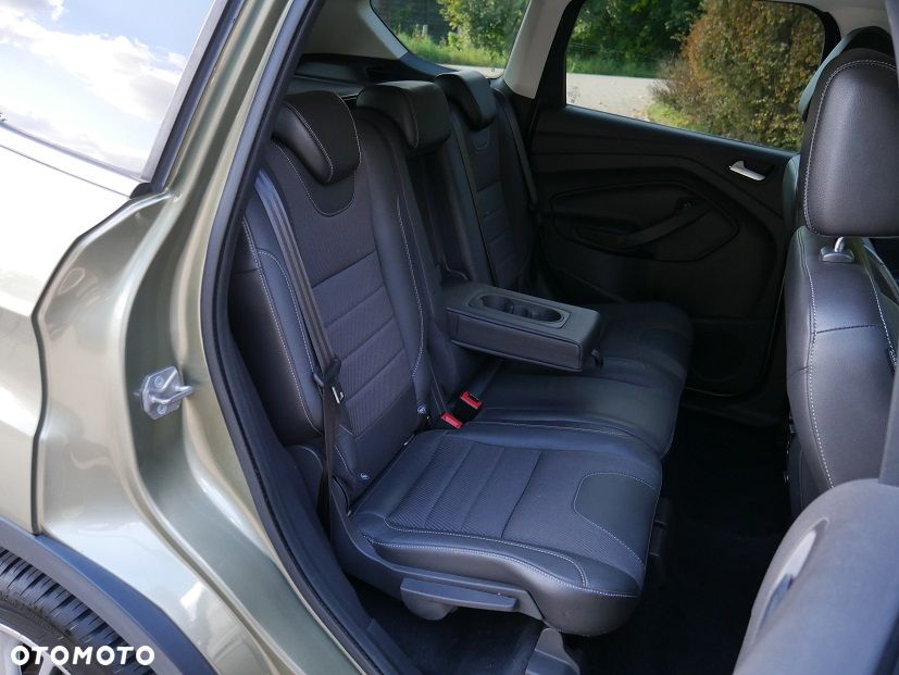 Ford Kuga 2.0 TDCi 4x4 Titanium - 28