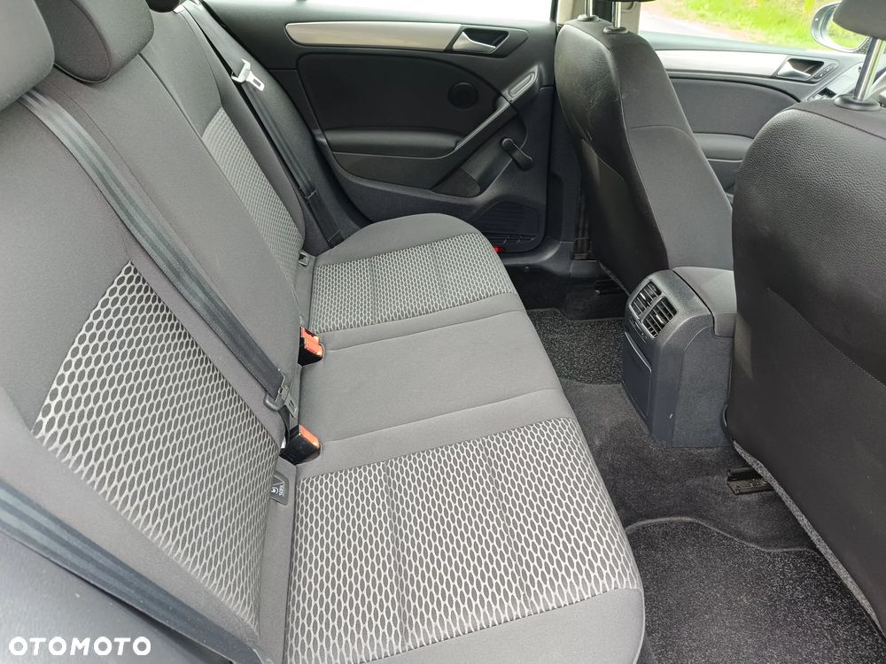 Volkswagen Golf 1.6 TDI BlueMotion Technology Comfortline - 23