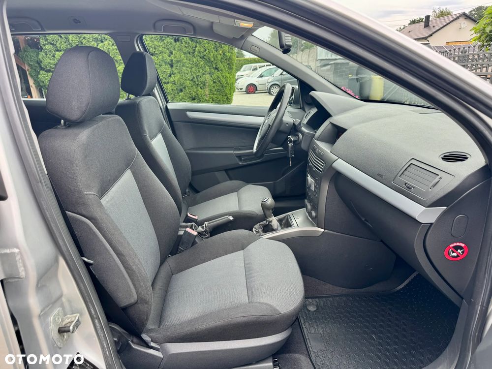 Opel Astra 1.8 Njoy - 30