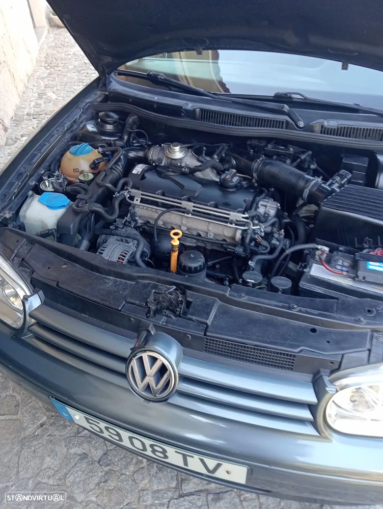VW Golf 1.9 TDi Highline - 9
