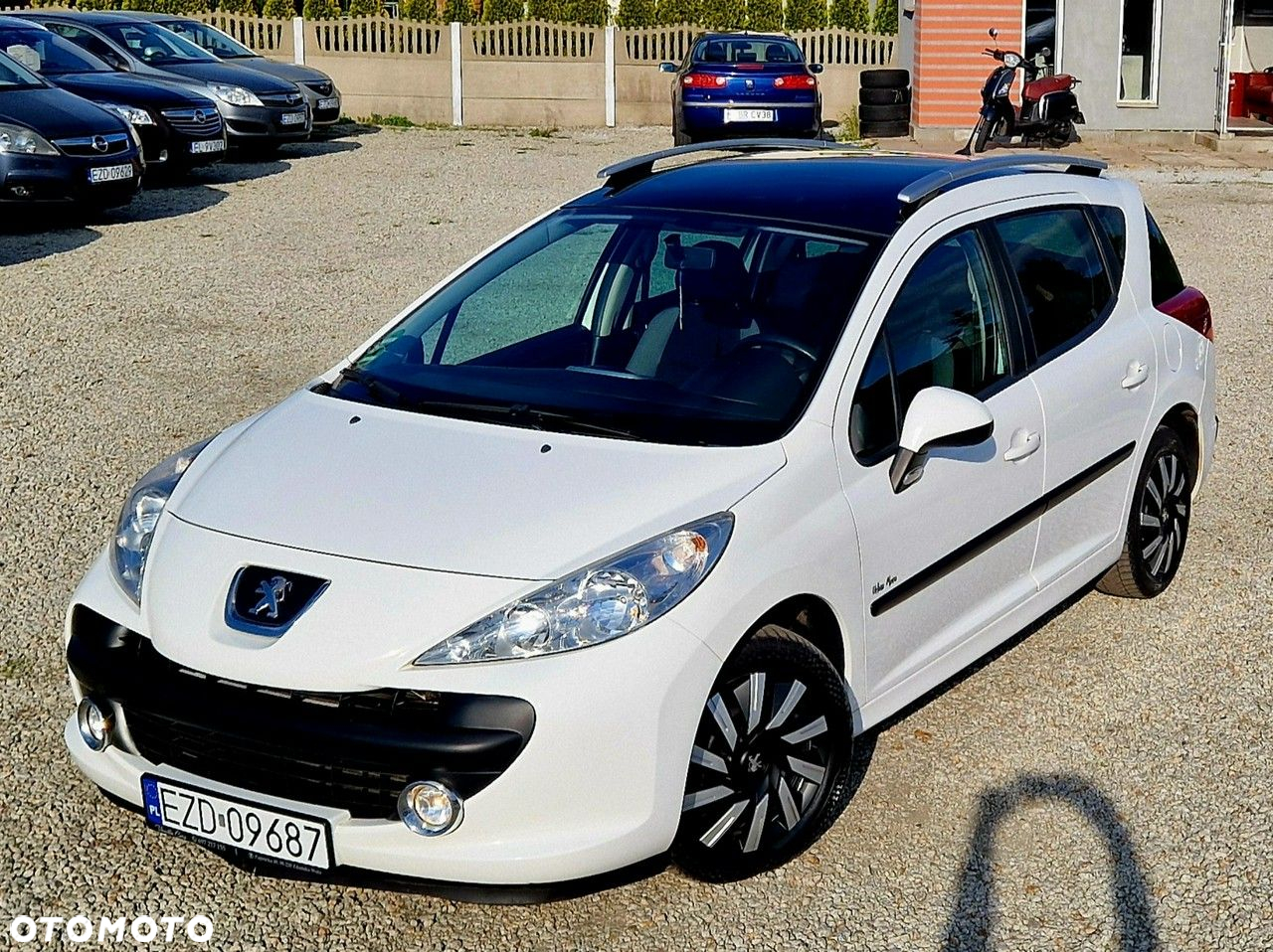 Peugeot 207 1.6 HDi 16V U Move - 10