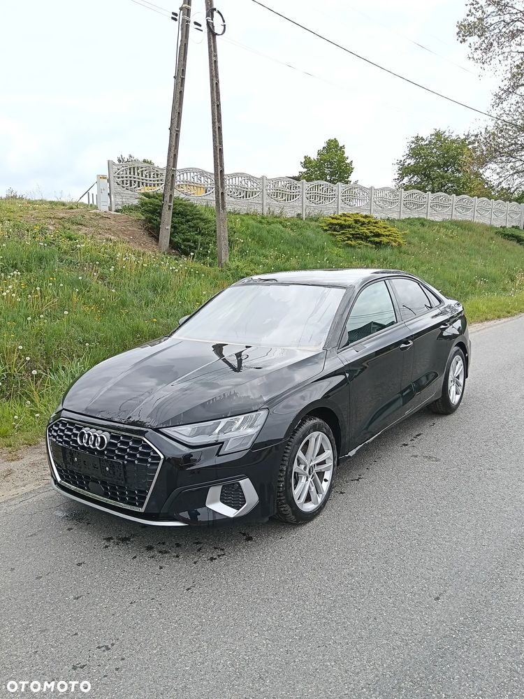 Audi A3 Limousine 30 TFSI - 1