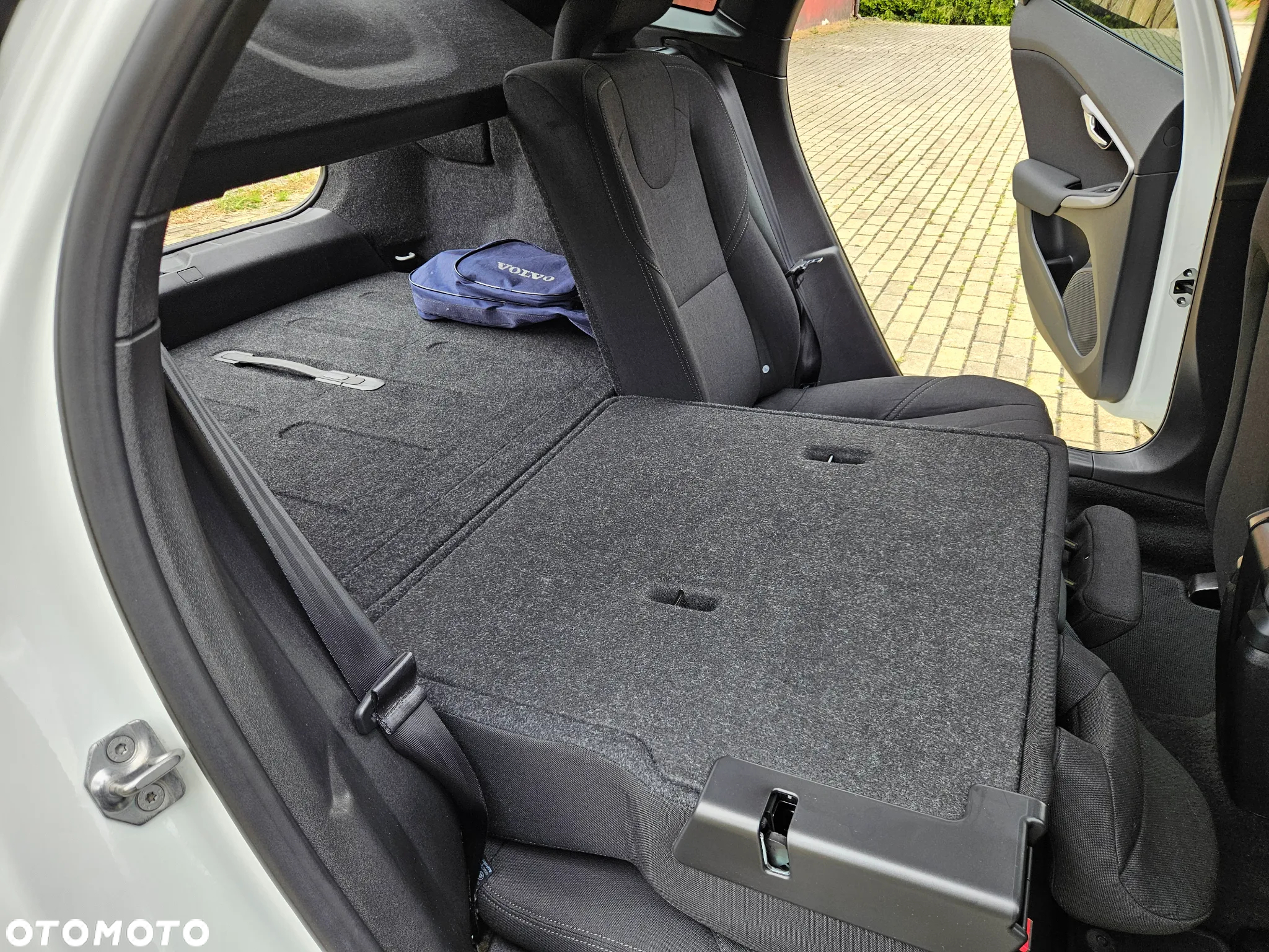 Volvo V40 T3 Kinetic - 25