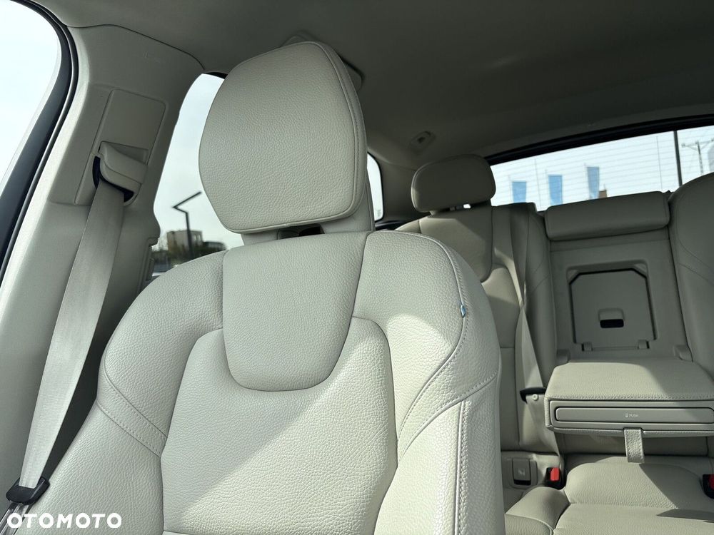 Volvo XC 60 B4 D Momentum - 15