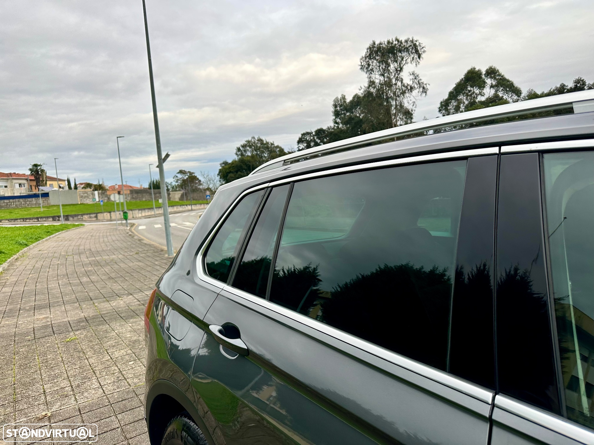VW Tiguan 1.6 TDI Confortline - 11