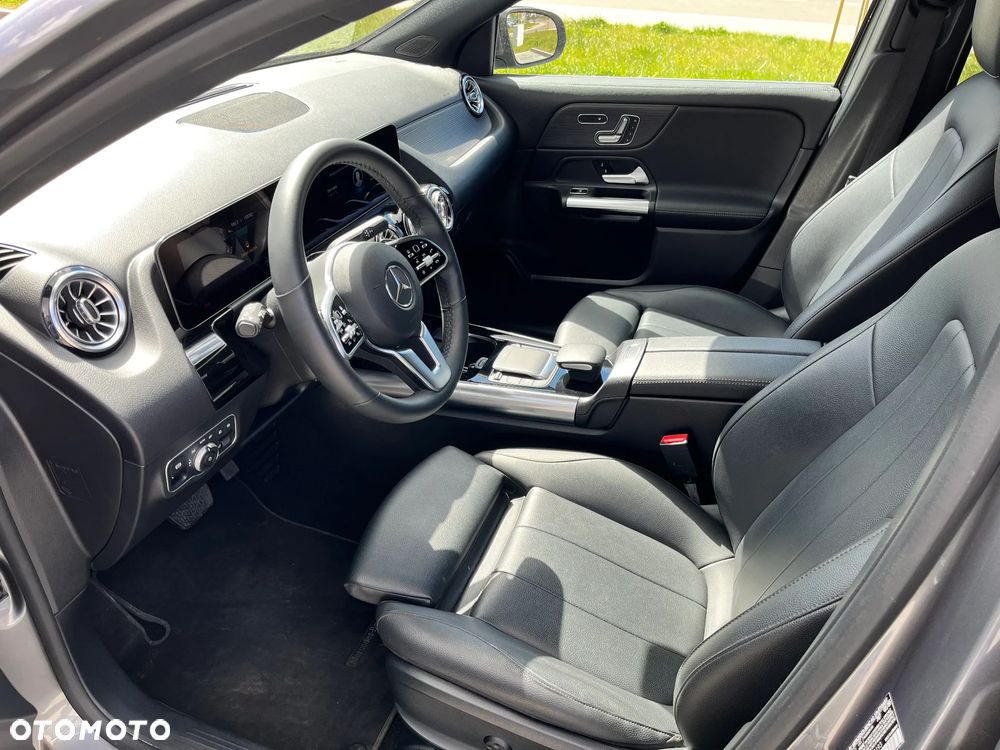 Mercedes-Benz GLA 250 8G-DCT - 22