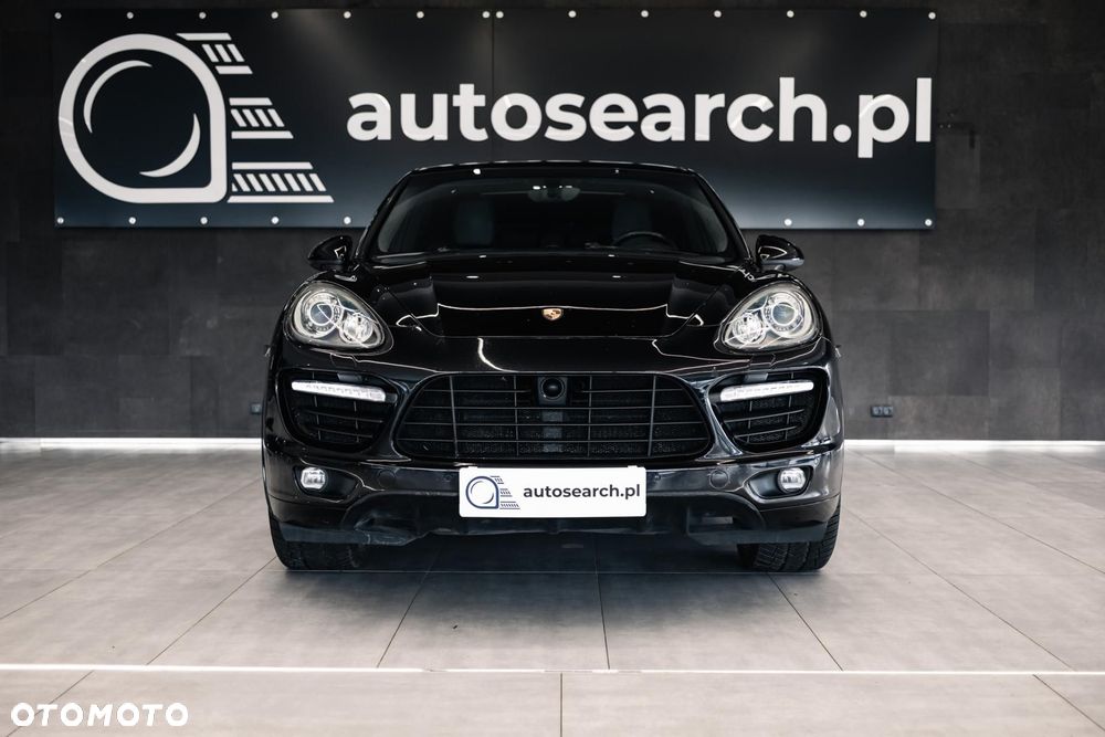 Porsche Cayenne Turbo - 2