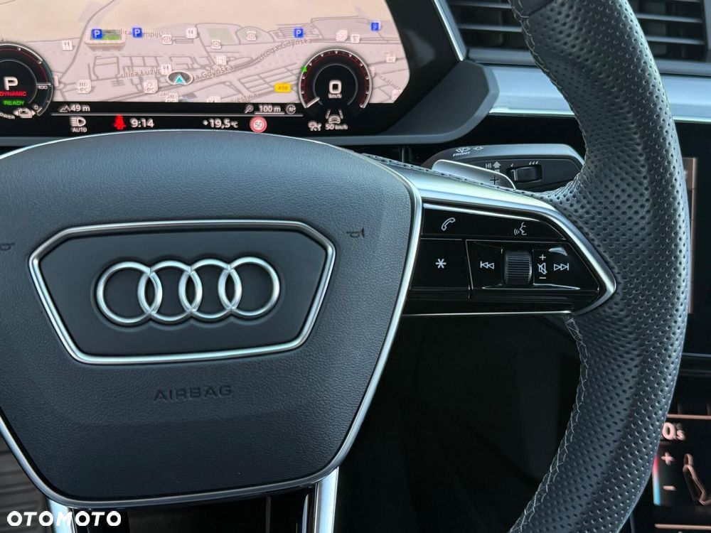 Audi Q8 Sportback e-tron - 22