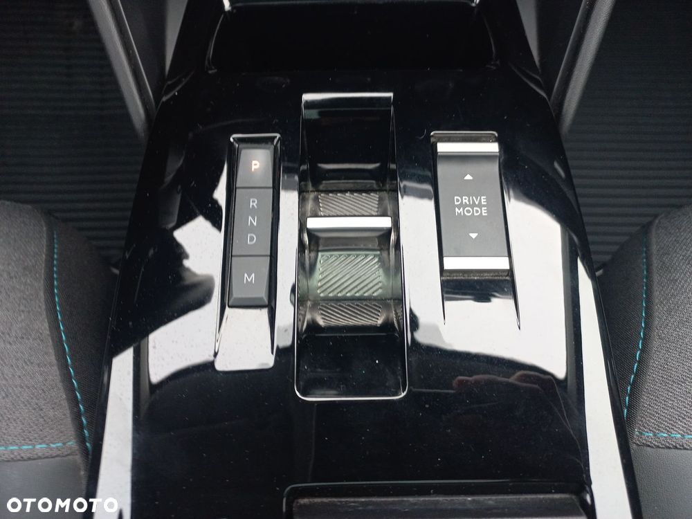 Citroën C4 1.2 PureTech Shine S&S EAT8 - 23