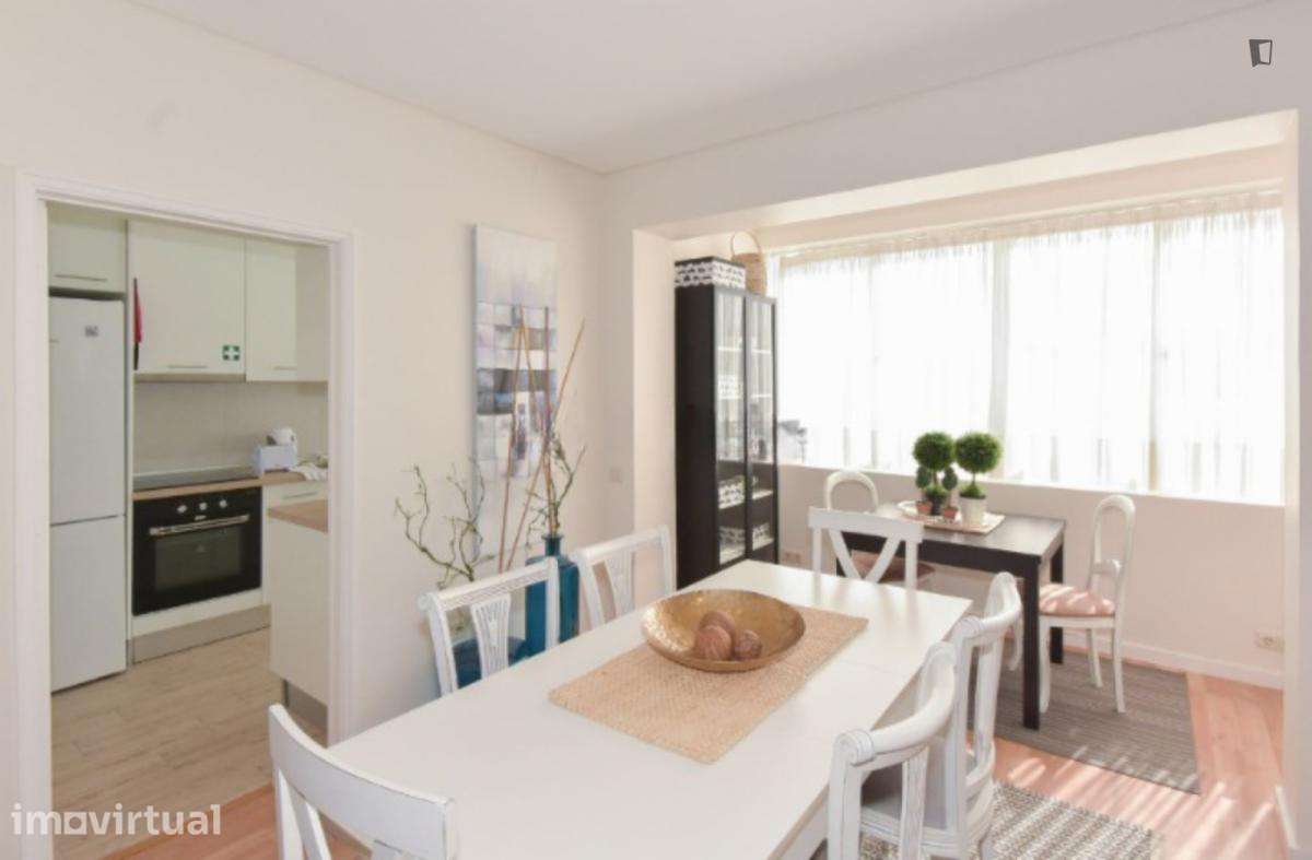 Quarto - localizado em Paranhos Porto - Grande imagem: 5/10