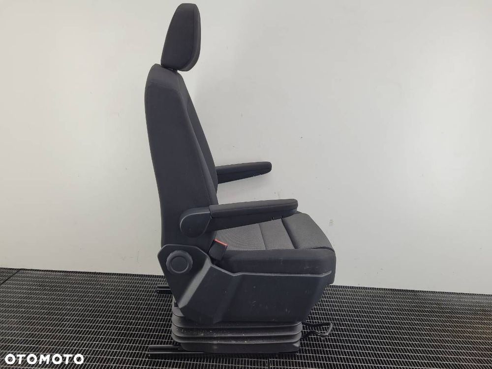 FOTEL LEWY KIEROWCY VW CRAFTER II PNEUMATYCZNY EUROPA - 7