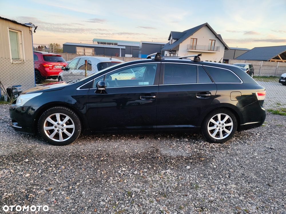 Toyota Avensis 2.0 Sol NAVI MS - 3